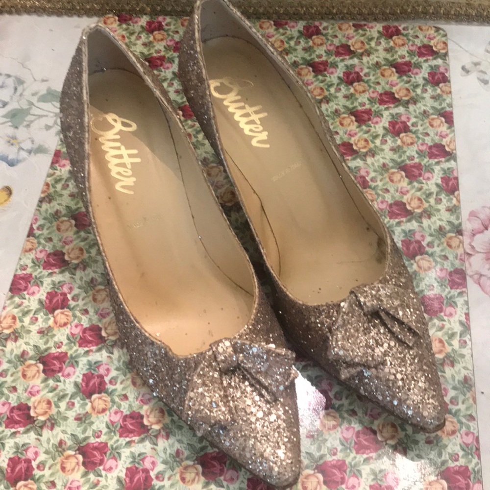 Butter Glitter Gold Shoes Heels Pumps Sz 9